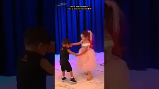 KIMBERLY Y JUAN DE DIOS MIRANDO A SUS HIJOS BAILAR 🥹❤️ | #jukilop #shorts #viral