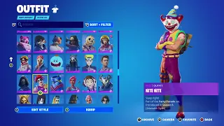 Fortnite Locker (Had 700 skins)