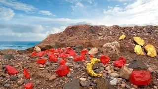 Finding Gemstones in Rocks 💎 Finding Minerals to Understand Geology in Gulki Mountains #quartz #asmr