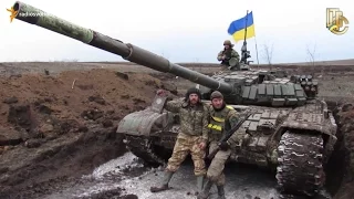 Українські вояки показали відбитий у бойовиків російський танк