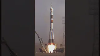 soyuz rocket🇷🇺 vs artemis 1🇺🇸