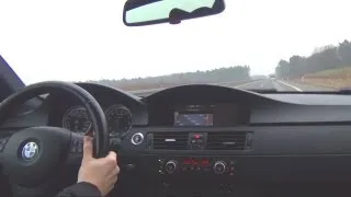 BMW M3 E92 - SHIFT DOWN into 3. GEAR Autobahn Acceleration Highway - Runterschalten 3 Gang