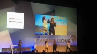 2NE1 - CAN'T NOBODY (2012 CANNES LION FESTIVAL LIVE) [FANCAM]