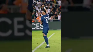 NEYMAR JR dancind a viral tiktok trend to celebrate the match 😍😍 #shorts #viral #viralshorts