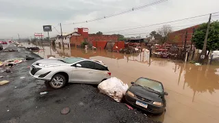 Flood-damaged cars stuck on roads as rivers rise again in south Brazil | AFP