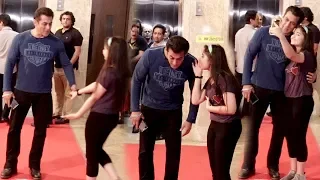 Liitle Girl FAN Ask Salman Khan For Selfie... What Salman does Next Will Melt Ur Heart