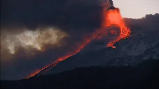 Mount Etna erupts through the day (and night) on Sicily (Italy) ITV & BBC News - 17/18 February 2021