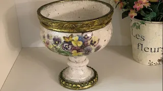 Винтажная ваза - конфетница. Декупаж, золочение. Vintage vase candy bowl. Decoupage, gilding.