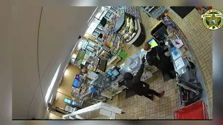 Florida gas station robbery: Subject robs Middleburg 7-Eleven at gunpoint