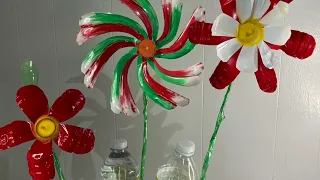 Flores giratorias o rehiletes con botellas de plastico recicladas.