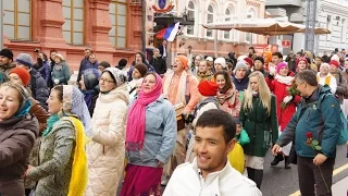 Праздничная харинама на Кузнецком мосту. Москва, 9 мая 2017 г.