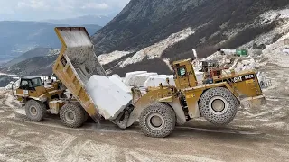 Caterpillar 992D Wheel Loader Loading Huge Marble Blocks On Caterpillar 775E Dumper - Birros Marbles