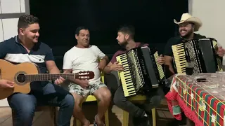 QUATRO BEIJOS - Gustavo Neves Acordeon, Ricardinho Sanfoneiro, Camargo e Thales