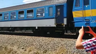 Projíždějící ESO poblíž Veselí nad Lužnicí. v pozadí Ríša Trains.