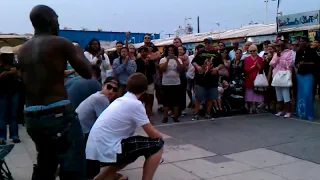 Pop Lock Guy in Venice Beach performing "about to get busy" Multiple parts Part 7 of 7