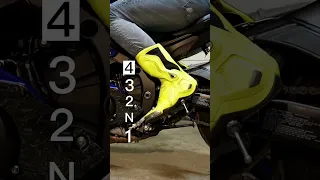 How gearing on a motorcycle works 1 down 5 up. #motorcycles #yamaha #bikelife #r6 #howtoride