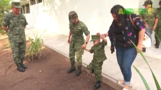 La 20/a zona militar en Colima honró Victoria Zamora como Soldado Honorario