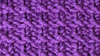 How to Loom Knit the Hurdle Stitch