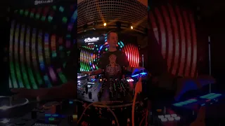 Party Rock feat. Smells Like Teen Spirit. Live mashup by DJ AlexMINI