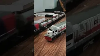 Papercraft KAI cc201 Mesin Railking 2