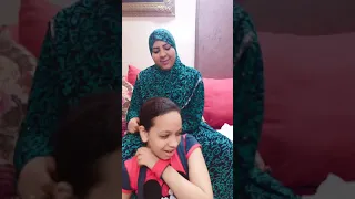 الأم المصريه لما تسرح شعر بنتها(الجزء التانى من طفولتنا المشرده)