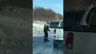 Делика опрокинулась на дороге Оха-Москальво