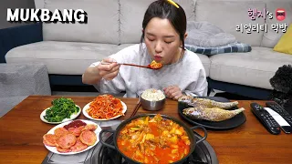 Real Mukbang :) Korean Home Meal ★ Gochujang Soup, Yellow Croaker, Shredded Radish, Spinach, Sausage