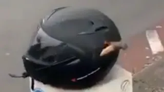 Attempted Moped High Jacking Guy Gets A Hammering In The Helmet