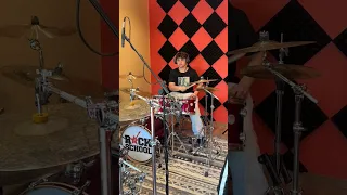Урок по барабани в RockSchool при @Nick.nikolaev