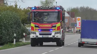 [Massive Bullhorn!] Feuerwehr Twist HLF-20 auf Einsatzfahrt in Twist