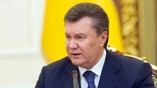 Ousted Ukraine president on the run