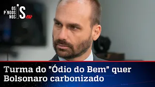 Eduardo Bolsonaro rebate jornalista que defendeu "pôr fogo" no presidente