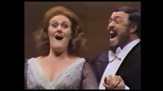 Luciano Pavarotti  Joan Sutherland Rigoletto Act I Duet