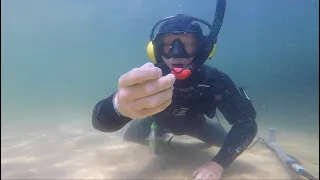 Diver Finds VALUABLE Jewelry Under LUXURY BOATS with an Underwater Metal Detector