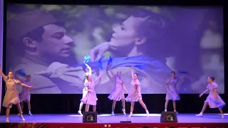 Детский хореографический коллектив «Талисман», танец «Синий платочек»