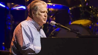 Brian Wilson - Don't Worry Baby (Fox Theatre, Detroit MI July 5 2015)