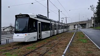 Einfahrt der Tramlinie 20 in Killwangen Bhf.