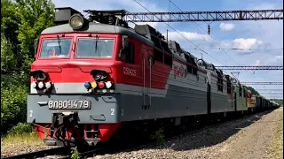 Электровоз ВЛ80с-1479/1737 и перегонка ЧМЭ3-2866. Следует с грузовым поездом.