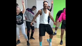 poco lee training a new dance step in dubai