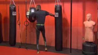 Jon Bones Jones   Spinning Elbow   www.nutrishop.com.tr