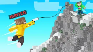 GRAPPLE HOOK Hunters VS Speedrunner In Minecraft!