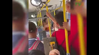briga de mulher e travesti no ônibus.