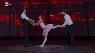 Fabio De Luigi, Agnese Di Clemente e Roberto Bolle - Danza con me 01/01/2019