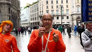 Harinam in Milan: Hare Krishna Chanting