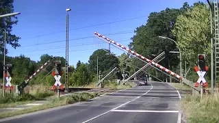 Spoorwegovergang Leschede (D) // Railroad crossing // Bahnübergang