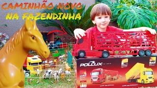 Fazendinha de Brinquedo - Caminhão de boi cavalo vaca trator | Animais da fazenda | Felipe Canopf