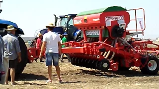 Foggia:prova in campo di macchine ed attrezzature aglicole di ultima generazioni(p.1/2)