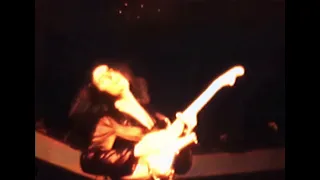 Deep Purple - Smoke on the water - At  Nippon Budokan, Tokyo, Japan, August 17th, 1972 (in Color)