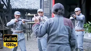 The enemy didn't realize that the 80-year-old grandmother was a legendary kung-fu master.