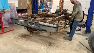 How to do an axle flip for free on your truck - lowering a 99-06 Chevy truck